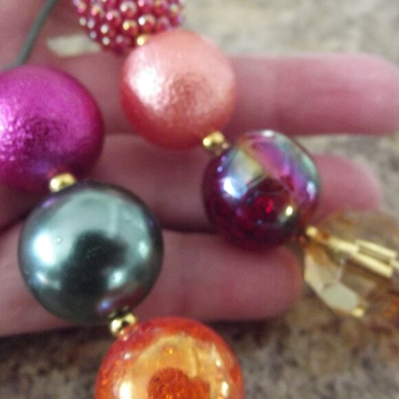 Lot of 2 Necklaces Chunky Beaded Artisan Made - Purple, teal, pink & Gold Tones - Picture 7 of 7
